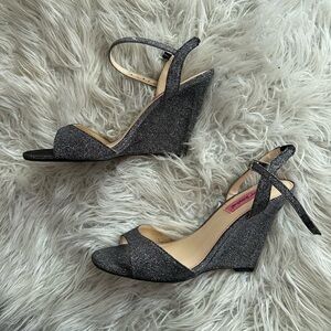 Betsey  Johnson  Elegant Black Wedge Sandals shiny Sz 9 party glamour comfy